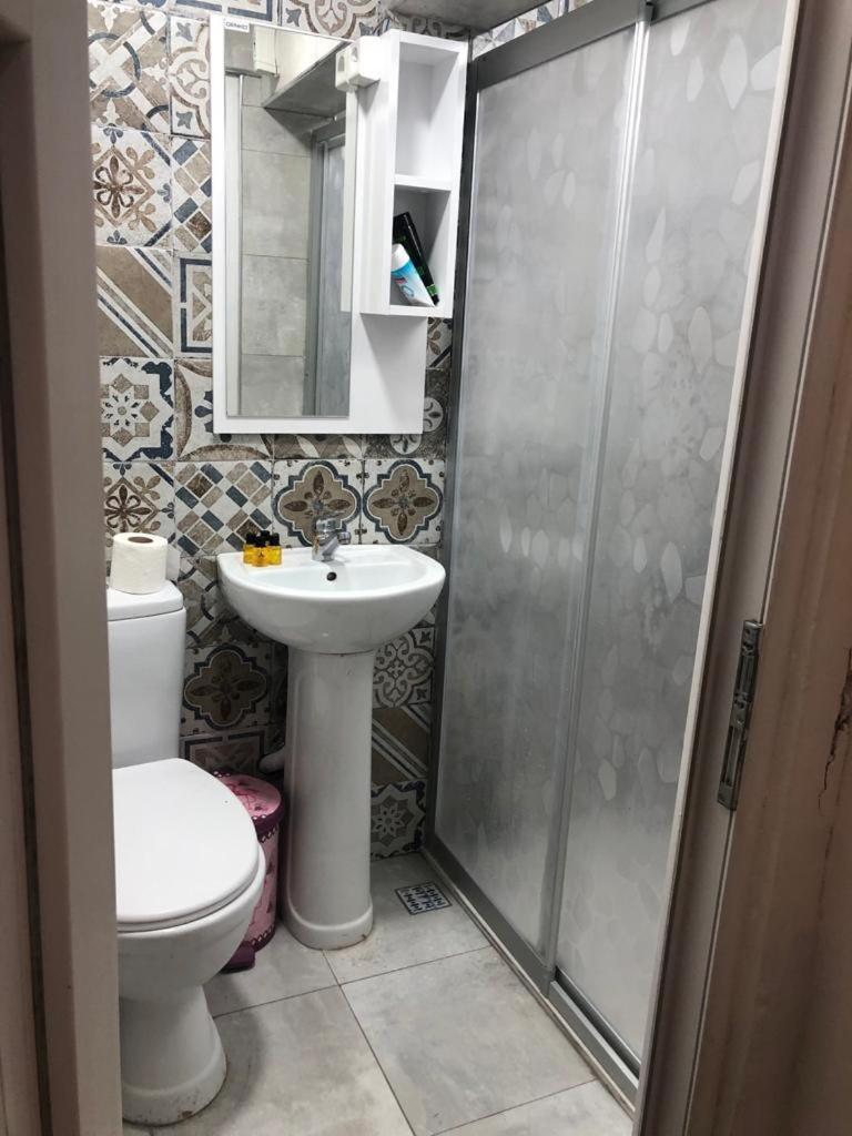 5 Kisilik Huzurlu Stuedyo Daire Daire İstanbul Oda fotoğraf